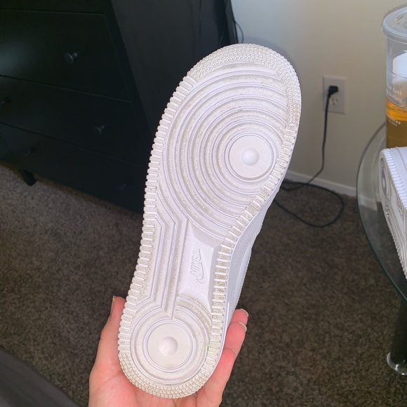 AF1 - Picture 3 of 4